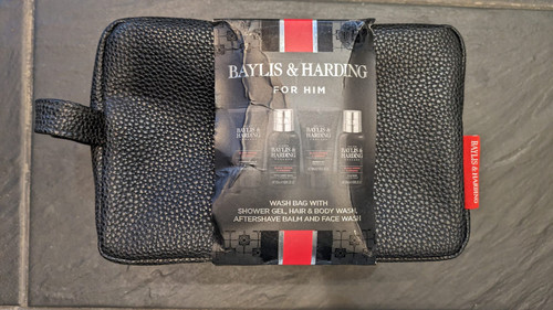 Baylis harding signature - &,